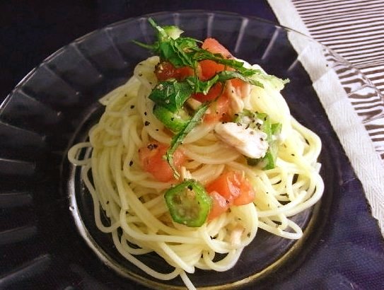 ジョーキュウのレシピ「トマトとツナとオクラの塩ぽん冷製パスタ」イメージ画像
